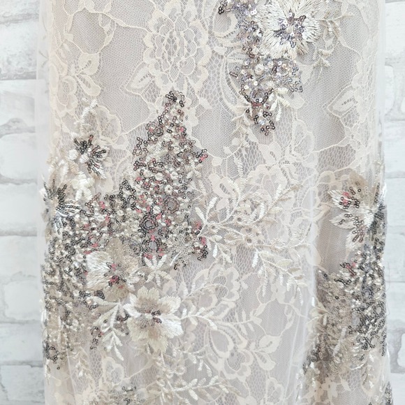 Mac Duggal Women 12 Sequin Beaded Lace Flutter Sleeve Maxi Gown Taupe Champagne - Picture 7 of 14